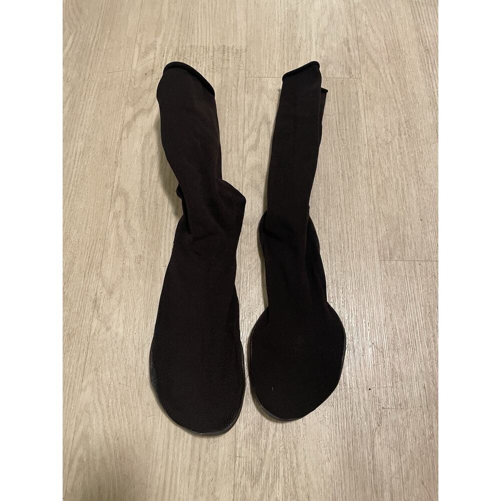 KANYE WEST YEEZY PODS BLACK SIZE 2 (MENS 9-10.5) BRAND NEW WITH BAG